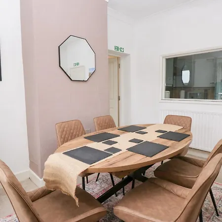 3 Nixon Terrace * Maryport