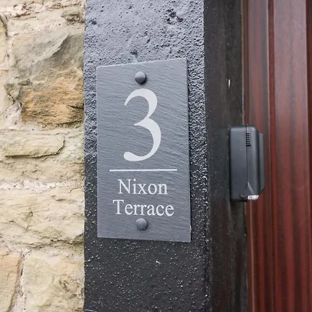 3 Nixon Terrace *