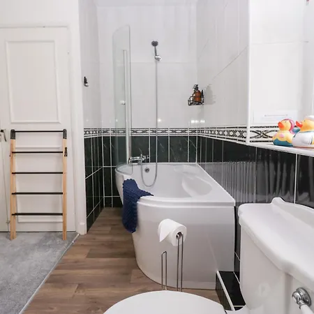 3 Nixon Terrace * Maryport
